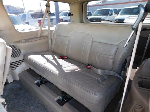 Ford Excursion 137" WB Limited 2001