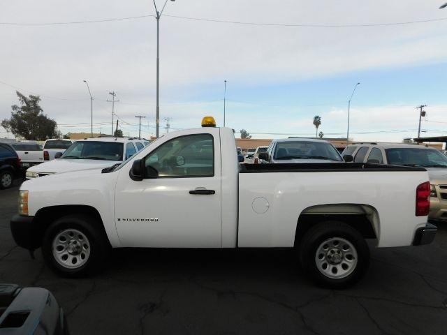 Chevrolet Silverado 1500 2WD Reg Cab 119.0" Work Truck 2008