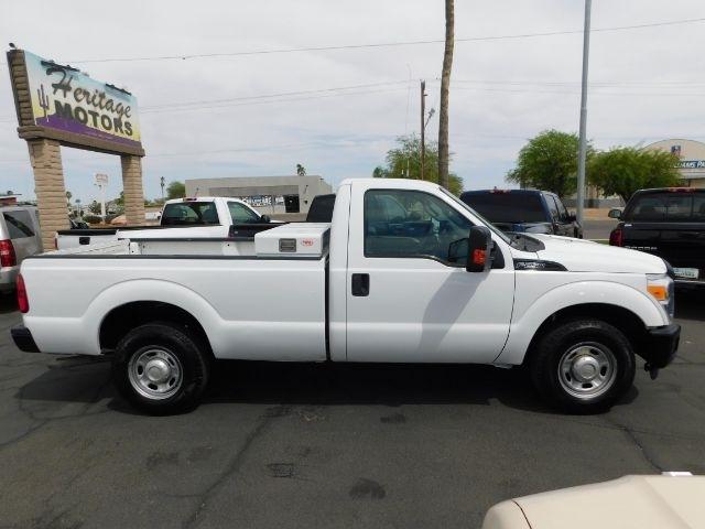 Ford Super Duty F-250 SRW 2WD Reg Cab 137" XLT 2012