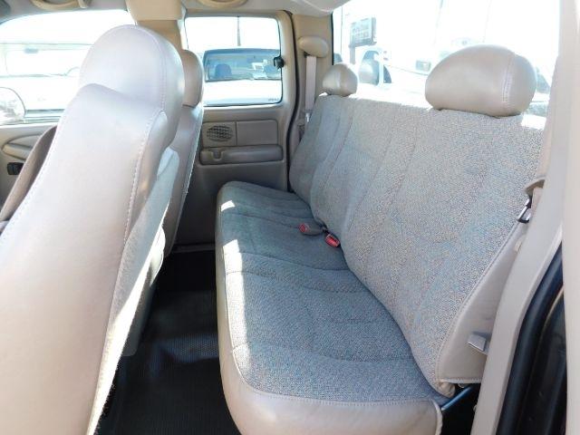 Chevrolet Silverado 1500 Ext Cab 143.5" WB 2004