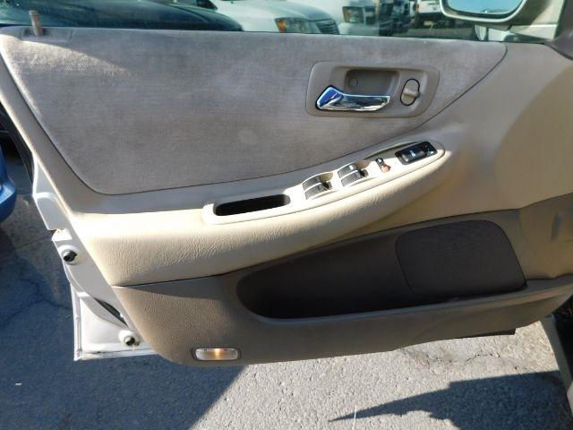 Honda Accord Sdn 4dr Sdn LX Auto 1999