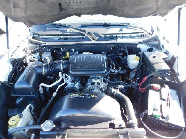 Dodge Dakota 2dr Club Cab 131" WB ST 2005