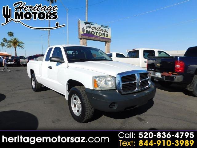 Dodge Dakota 2dr Club Cab 131" WB ST 2005