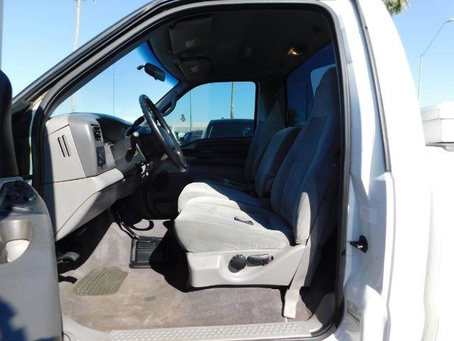 Ford Super Duty F-250 Reg Cab 137" XLT 4WD 2001