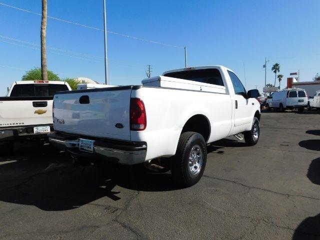 Ford Super Duty F-250 Reg Cab 137" XL 4WD 2001