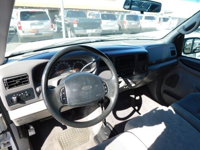 Ford Super Duty F-250 Reg Cab 137" XL 4WD 2001