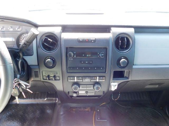 Ford F-150 2WD Reg Cab 145" XL w/HD Payload Pkg 2011