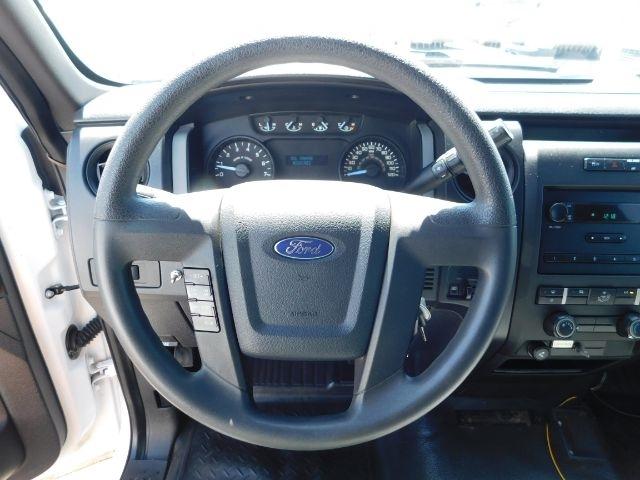 Ford F-150 2WD Reg Cab 145" XL w/HD Payload Pkg 2011