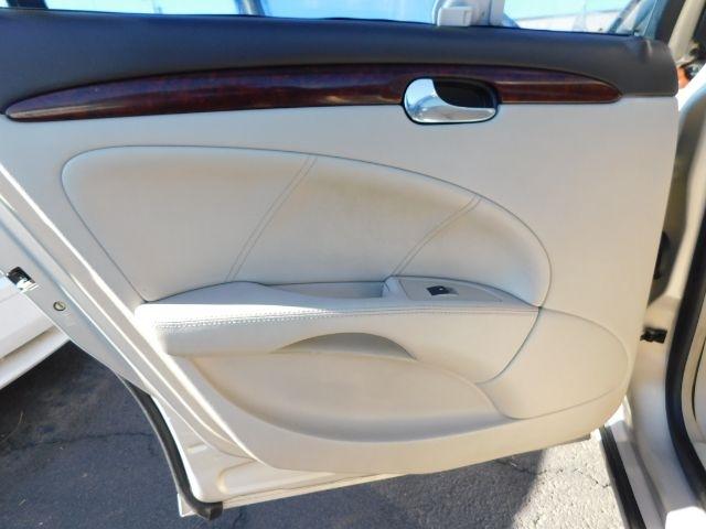 Buick Lucerne 4dr Sdn V6 CX 2008