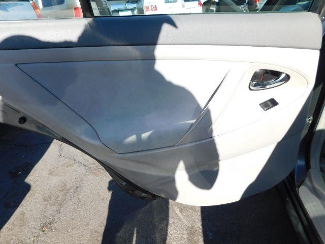 Toyota Camry 4dr Sdn I4 Auto XLE (Natl) 2007