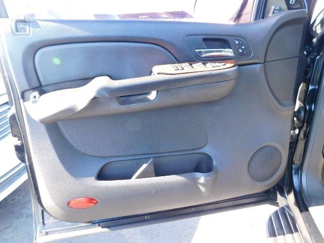 Chevrolet Suburban 2WD 4dr 1500 LTZ 2008