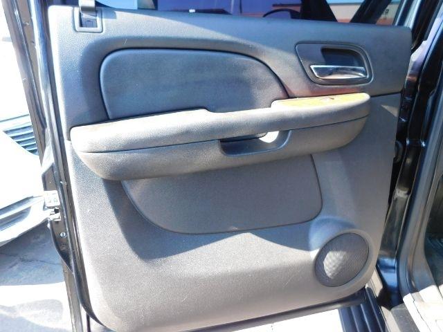 Chevrolet Suburban 2WD 4dr 1500 LTZ 2008