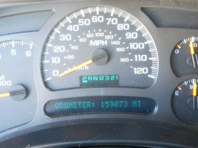 Chevrolet Suburban 4dr 2500 4WD LS 2004