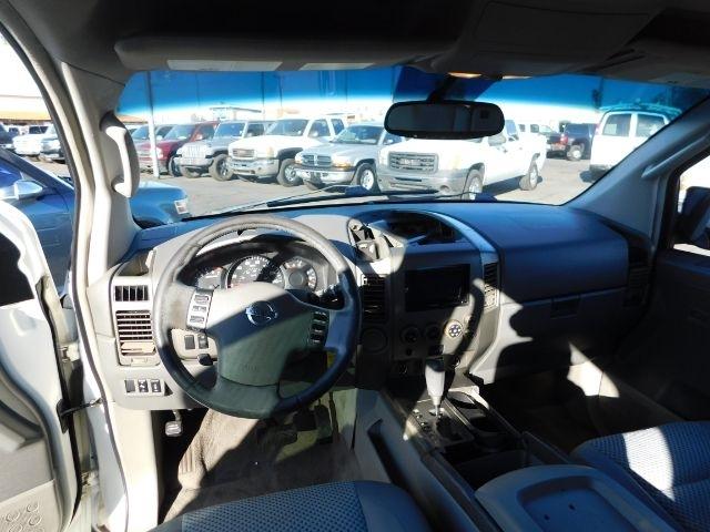 Nissan Pathfinder Armada SE 2WD 2004