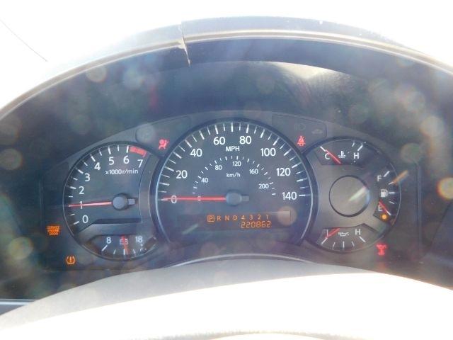 Nissan Pathfinder Armada SE 2WD 2004