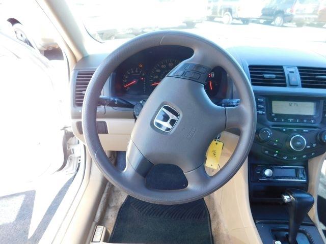 Honda Accord Sdn LX Auto w/Side Airbags 2004