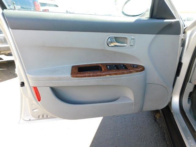 Buick LaCrosse 4dr Sdn CX 2005