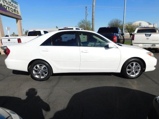 Toyota Camry 4dr Sdn XLE Auto (Natl) 2004