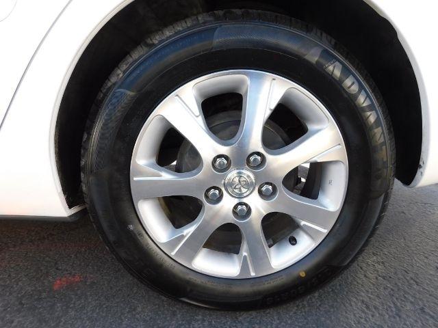 Toyota Camry 4dr Sdn XLE Auto (Natl) 2004