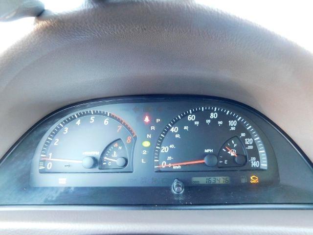 Toyota Camry 4dr Sdn XLE Auto (Natl) 2004