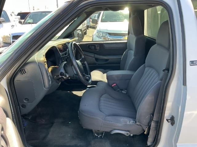 Chevrolet S-10 Reg Cab 118" WB LS 2003