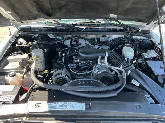 Chevrolet S-10 Reg Cab 118" WB LS 2003
