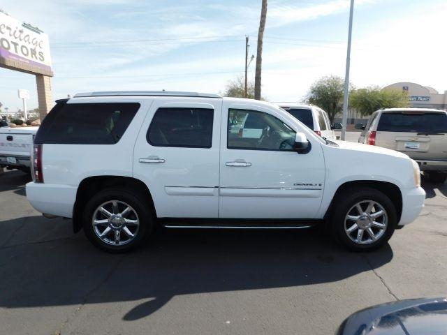 GMC Yukon Denali AWD 4dr 2008