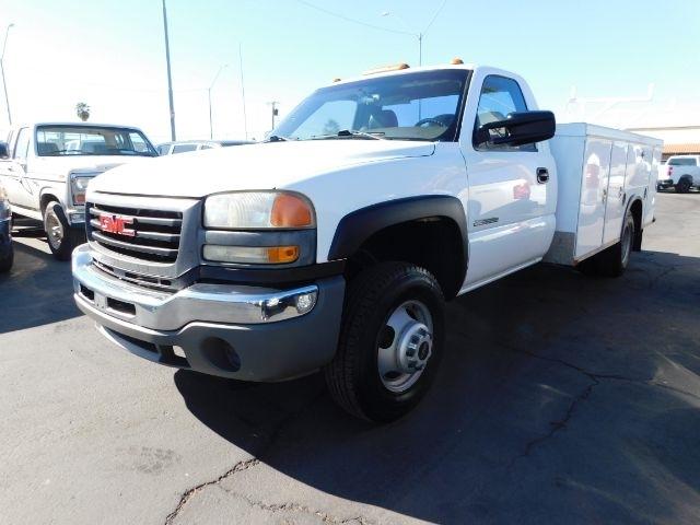 GMC Sierra 3500 Reg Cab 161.5" WB, 84.9" CA WT 2005