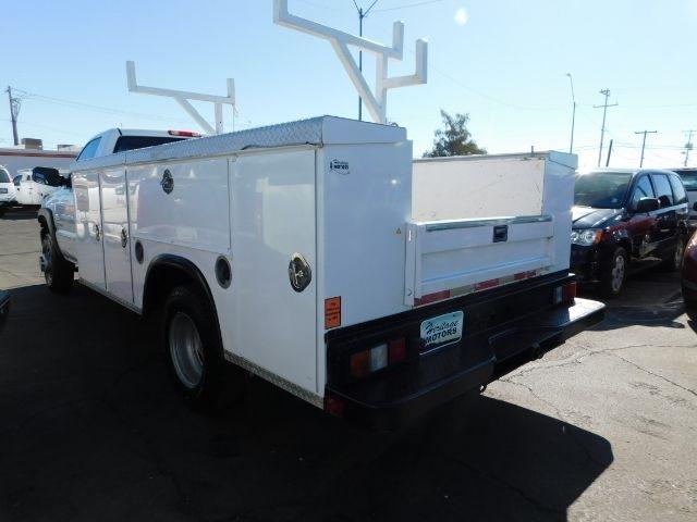 GMC Sierra 3500 Reg Cab 161.5" WB, 84.9" CA WT 2005