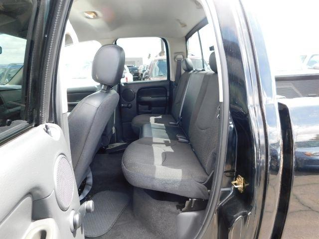 Dodge Ram 1500 4dr Quad Cab 140.5" WB ST 2004