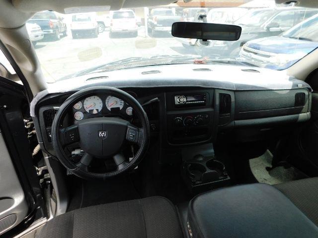 Dodge Ram 1500 4dr Quad Cab 140.5" WB ST 2004