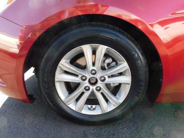 Hyundai Sonata 4dr Sdn 2.4L Auto GLS 2011