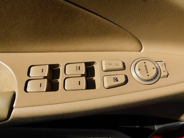 Hyundai Sonata 4dr Sdn 2.4L Auto GLS 2011