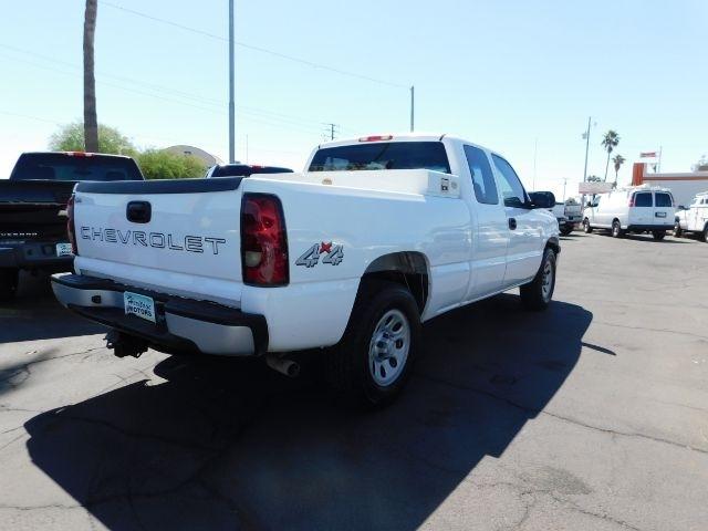 Chevrolet Silverado 1500 Ext Cab 143.5" WB 4WD Work Truck 2006