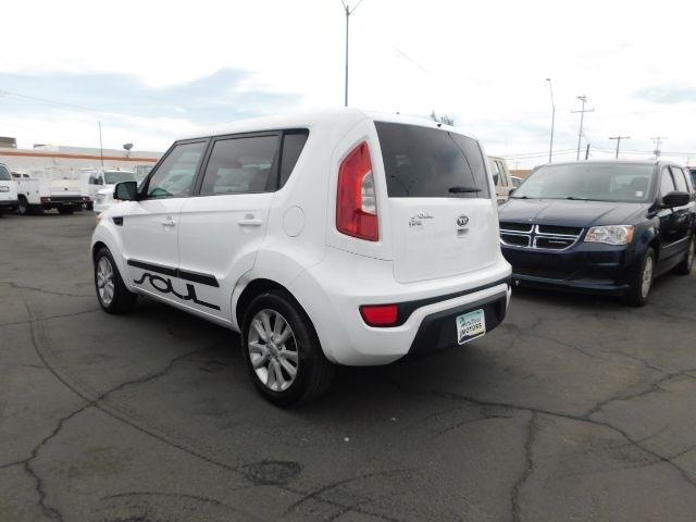 Kia Soul 5dr Wgn Auto + 2012