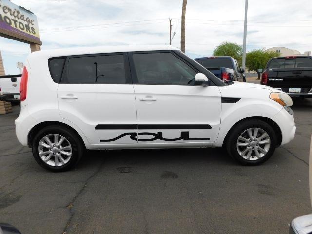 Kia Soul 5dr Wgn Auto + 2012