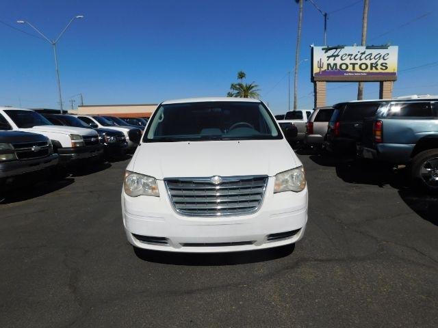 Chrysler Town & Country 4dr Wgn LX *Ltd Avail* 2010