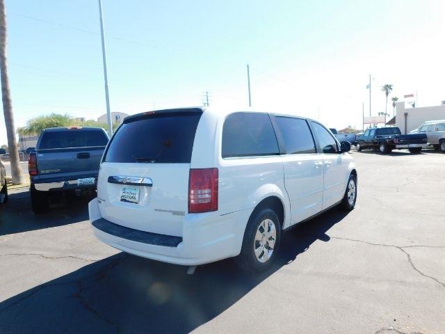 Chrysler Town & Country 4dr Wgn LX *Ltd Avail* 2010