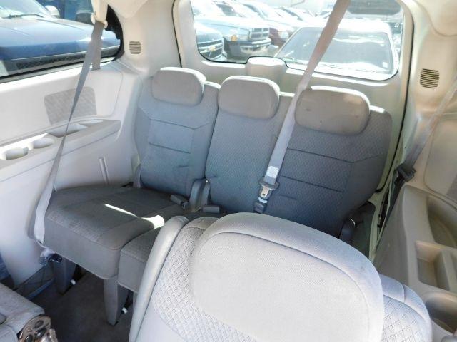 Chrysler Town & Country 4dr Wgn LX *Ltd Avail* 2010