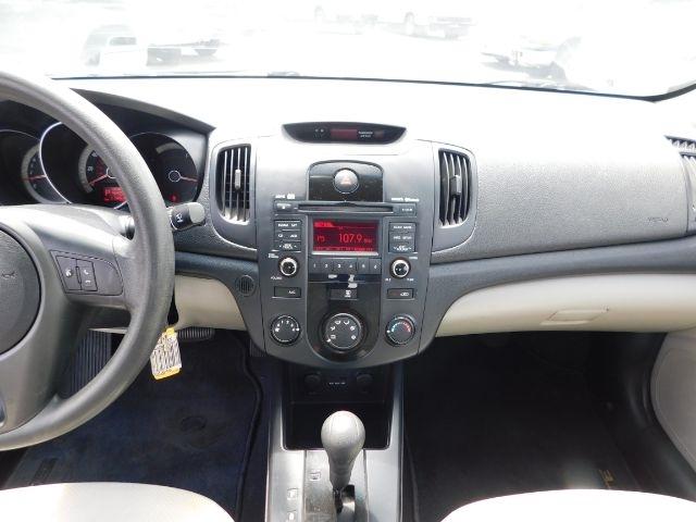 Kia Forte 4dr Sdn Auto LX 2010