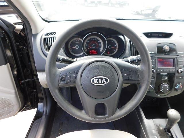 Kia Forte 4dr Sdn Auto LX 2010