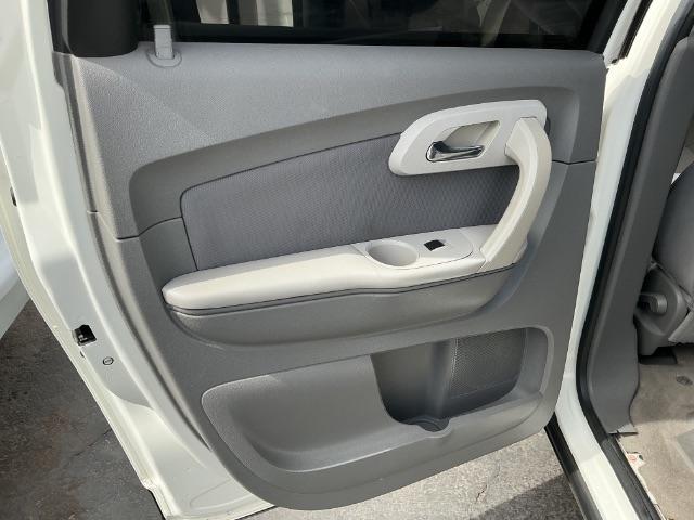 Chevrolet Traverse FWD 4dr LS 2011