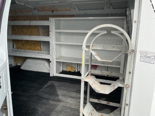 Dodge Ram Van 3500 127" WB 2002