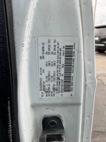 Dodge Ram Van 3500 127" WB 2002