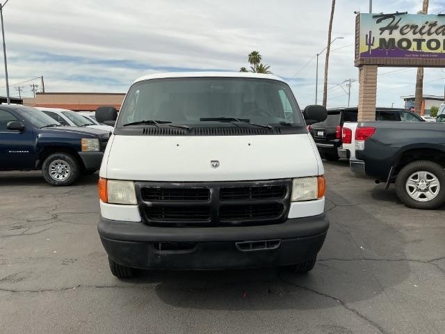 Dodge Ram Van 3500 127" WB 2002