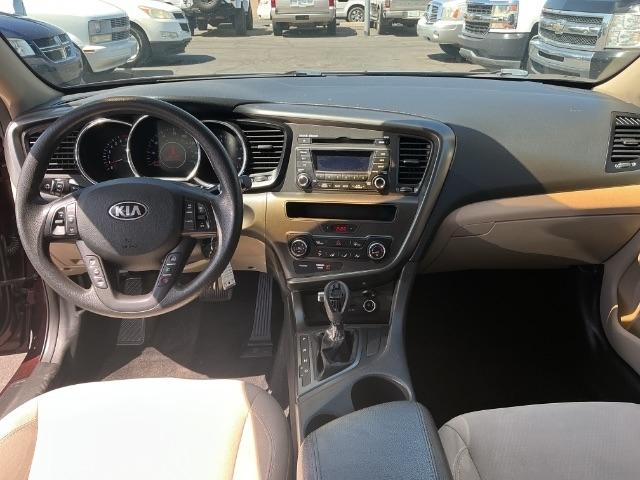 Kia Optima 4dr Sdn LX 2013