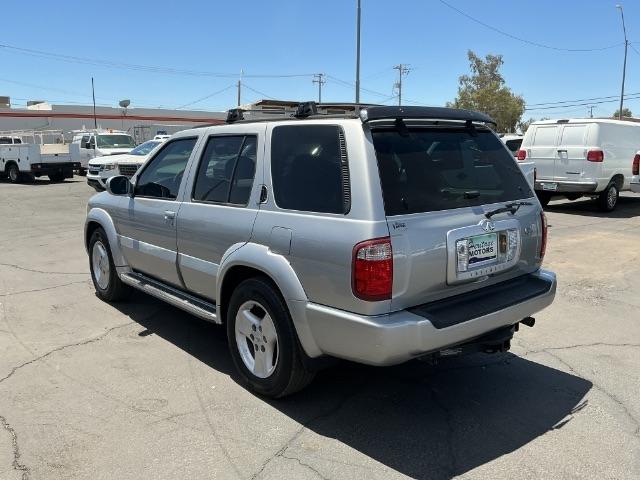 Infiniti QX4 4dr SUV Luxury 4WD 2002