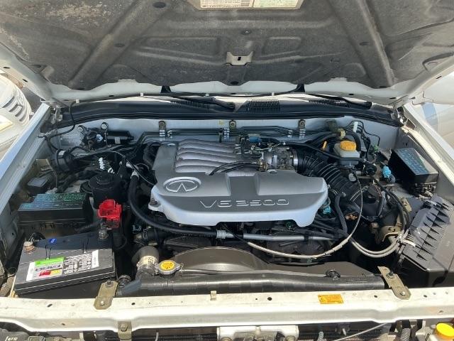 Infiniti QX4 4dr SUV Luxury 4WD 2002