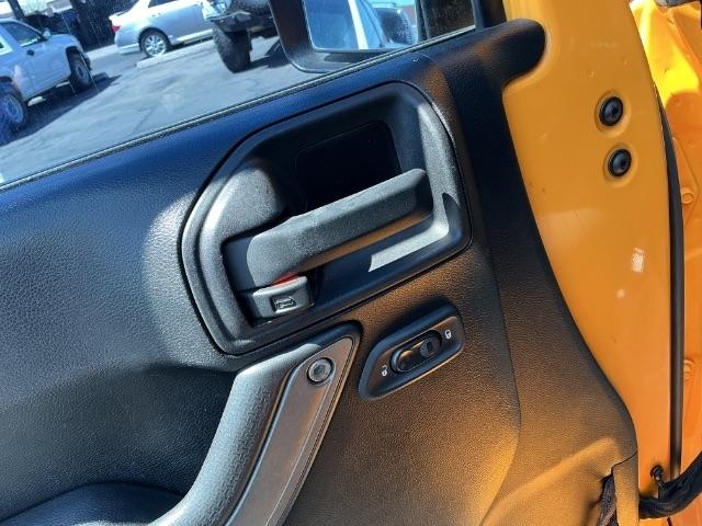 Jeep Wrangler Unlimited 4WD 4dr Sport 2012