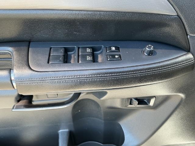 Nissan Armada 2WD 4dr SV 2012